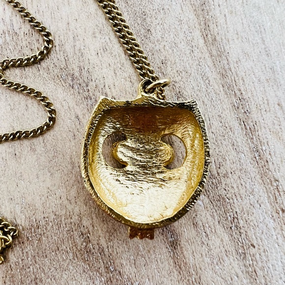 EUC goldstone Owl pendant and chain. - Picture 4 of 7